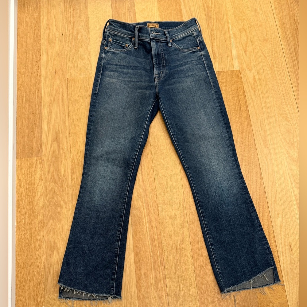 Mother denim. Cropped step flare